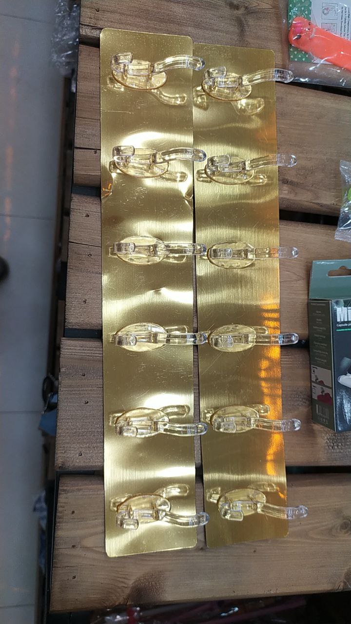 اویز چسبی ۶ شاخه طلایی